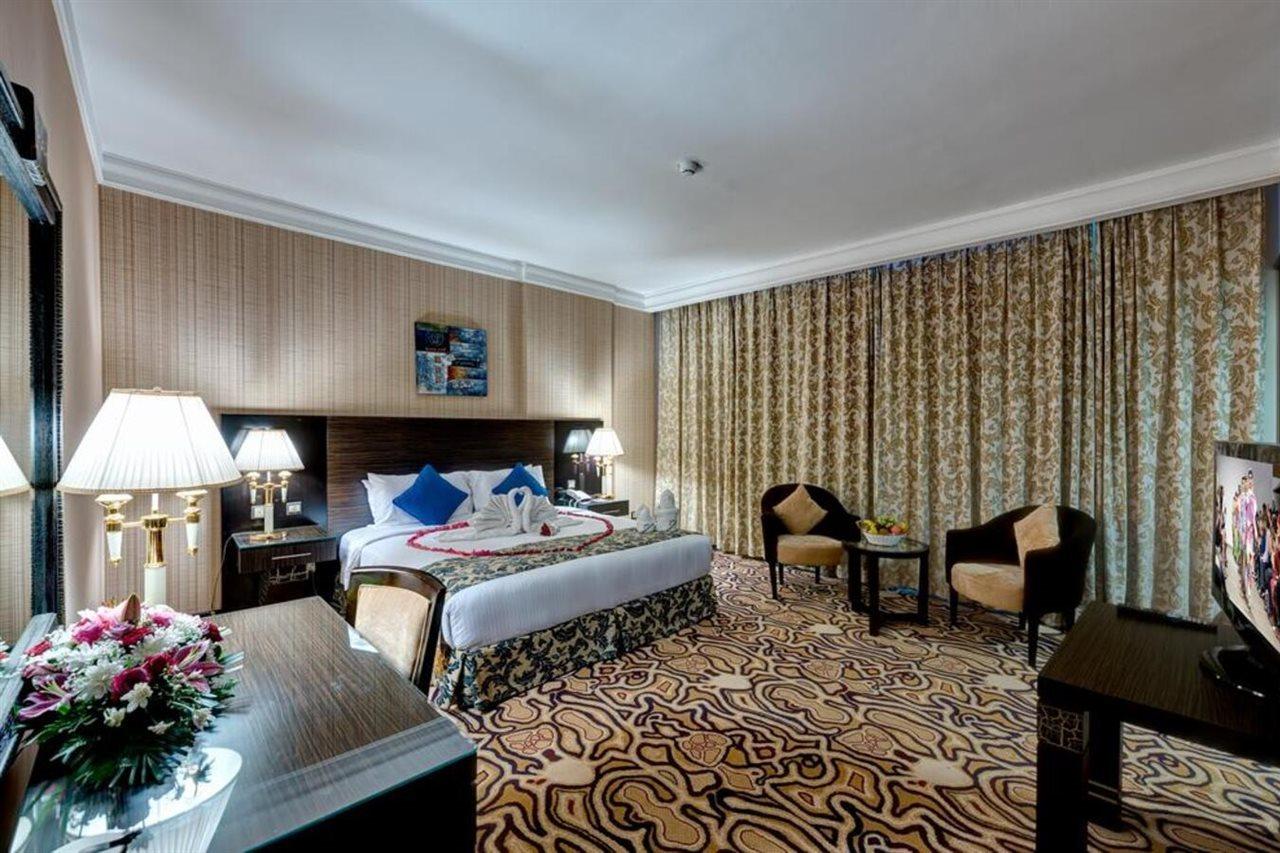 ชาร์ญะห์ พาเลซ โฮเต็ล Hotel ชาร์จาห์ ภายนอก รูปภาพ