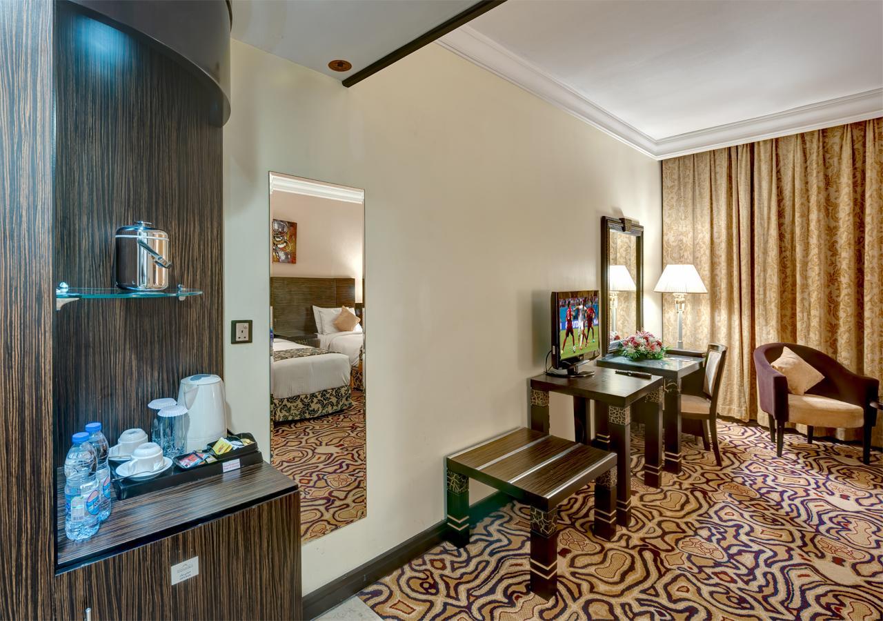 ชาร์ญะห์ พาเลซ โฮเต็ล Hotel ชาร์จาห์ ภายนอก รูปภาพ