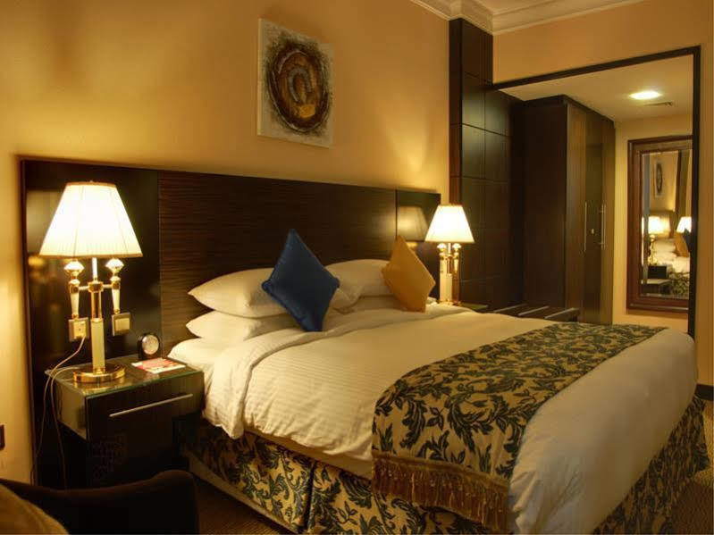 ชาร์ญะห์ พาเลซ โฮเต็ล Hotel ชาร์จาห์ ภายนอก รูปภาพ