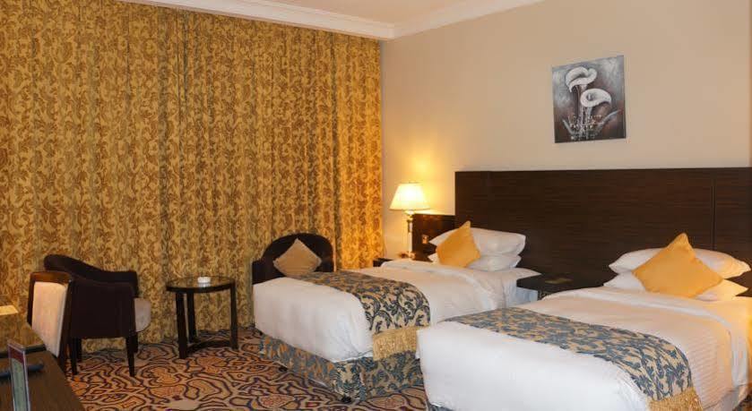ชาร์ญะห์ พาเลซ โฮเต็ล Hotel ชาร์จาห์ ภายนอก รูปภาพ